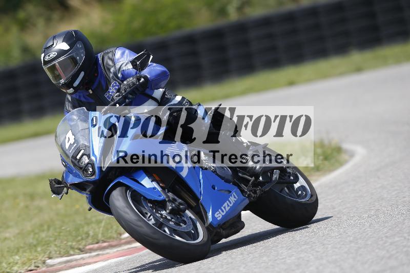 /27 12.06.2025 Ducati Schweiz Trackday Warmup  ADR/gruen-vert/4